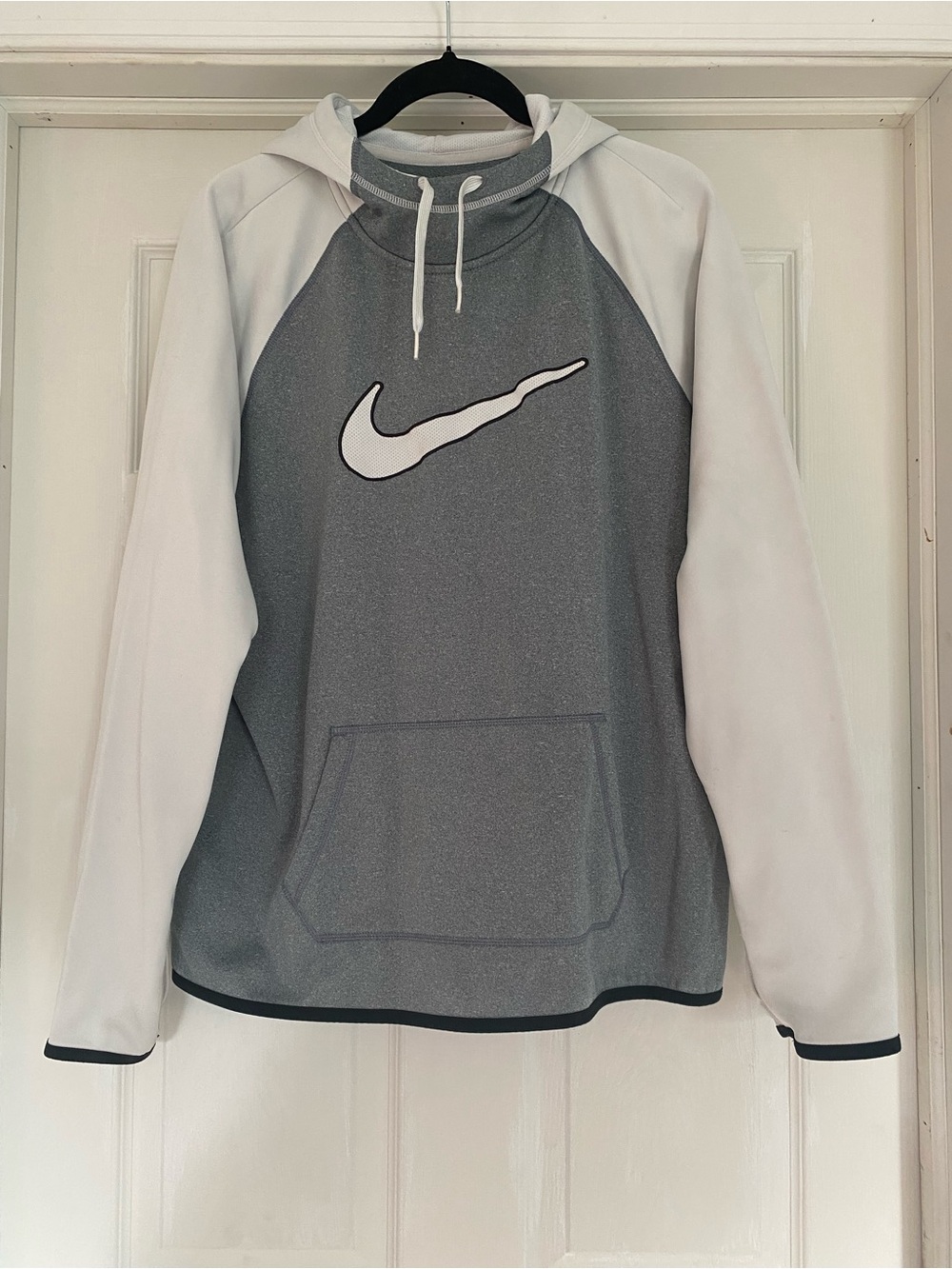 Nike Betterworld Therma-fit hoodie gray & white swoosh women’s size XL soft